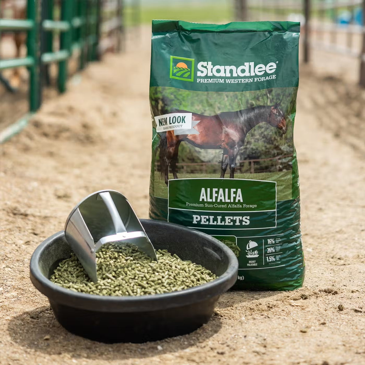 Standlee Alfalfa Pellets – 40 lb Bag